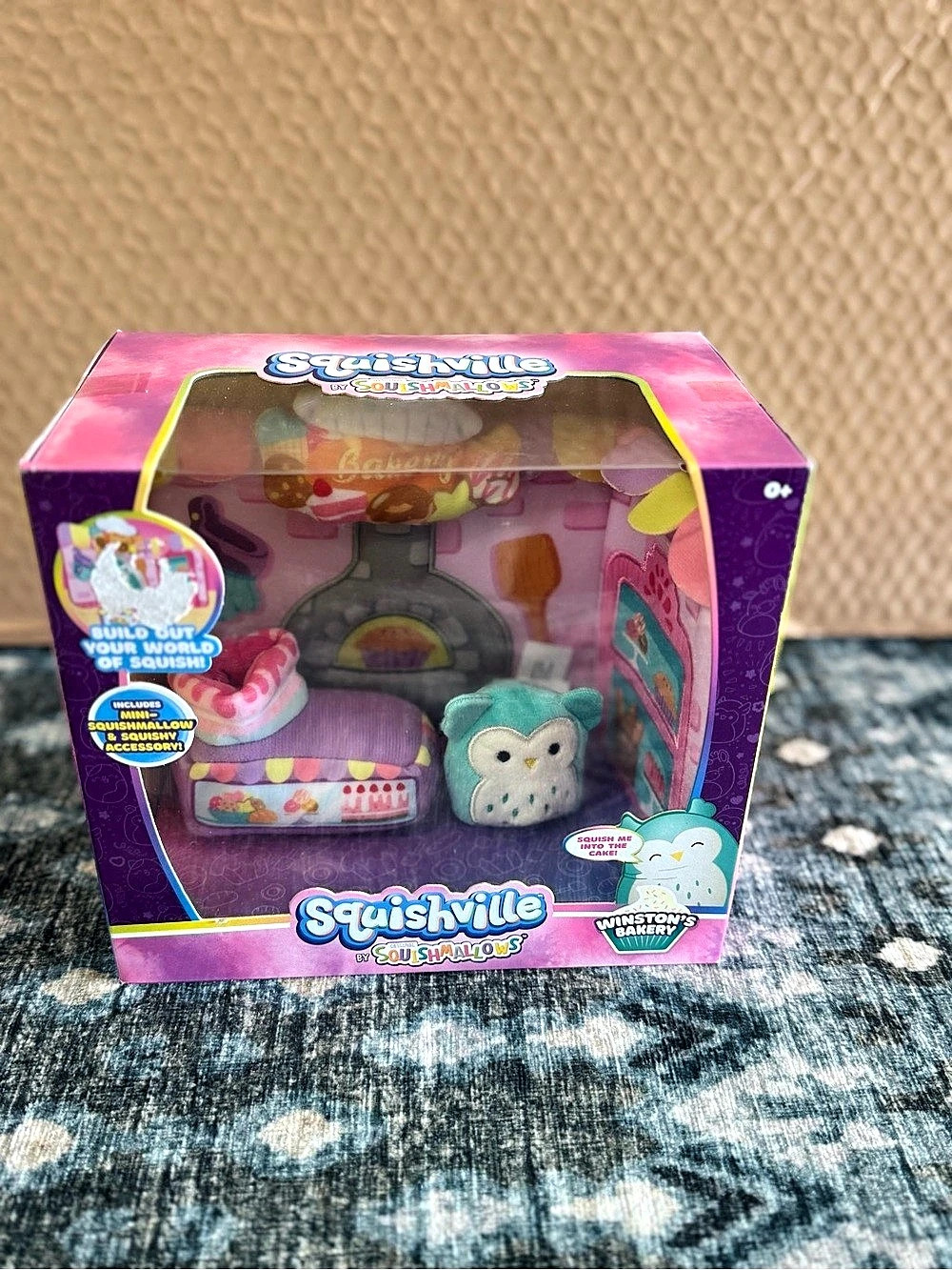 Squishville Winston's Bakery Playset with Mini Plush Figures- new in box!